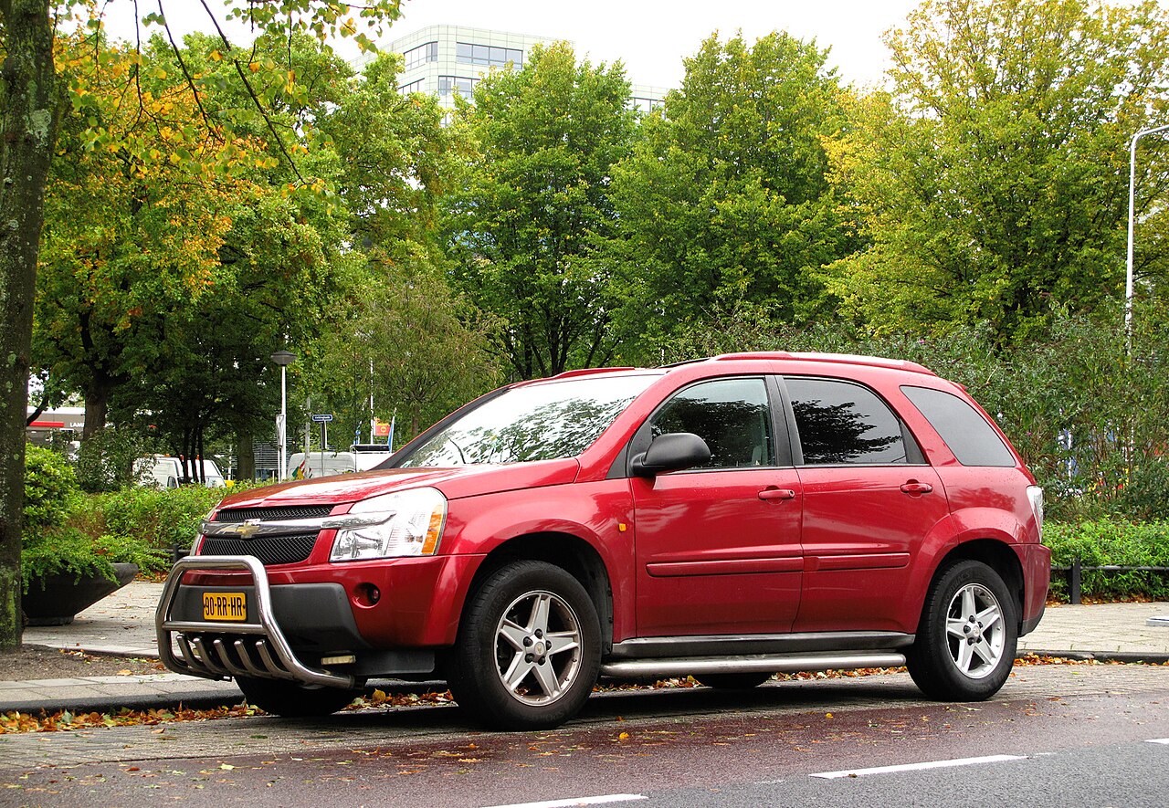 Chevrolet Equinox 2005 LT AWD · вид спереди