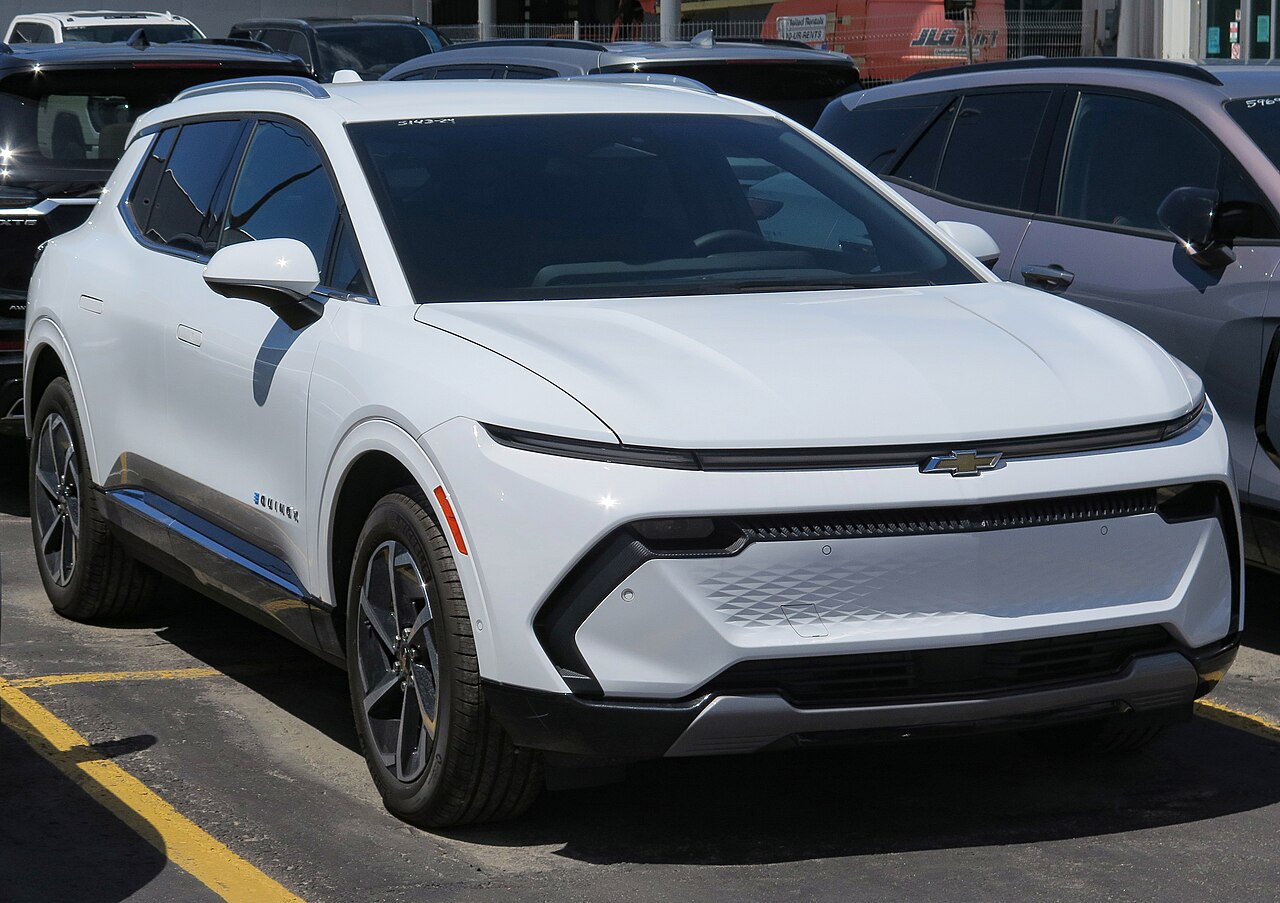 Chevrolet Equinox EV 2LT, 2024 модельный год. Фото в Канаде, 30 июня 2024 года.